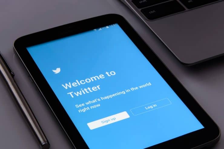 Use Twitter to grow your customer base